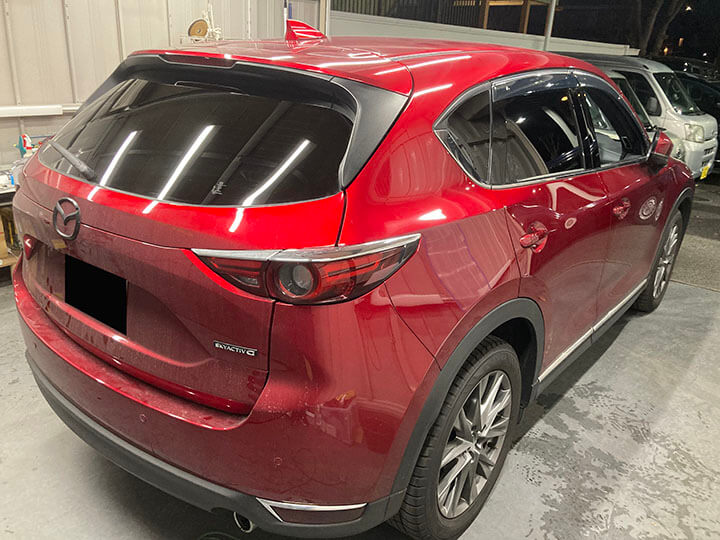 令和6年CX-5のカーフィルム施工後の右後ろ
